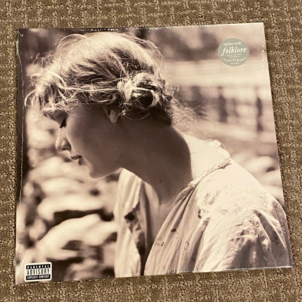 Taylor Swift folklore green vinyl